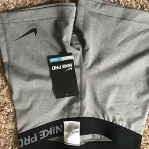 NWT Nike women’s compression shorts